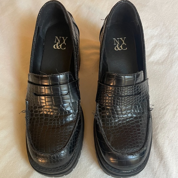 Women's Black Platform Loafers - Picture 3 of 3